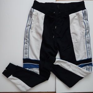 Guess Men’s Logo Jogger Sweatpants White With Black & Blue Stripe Size Large